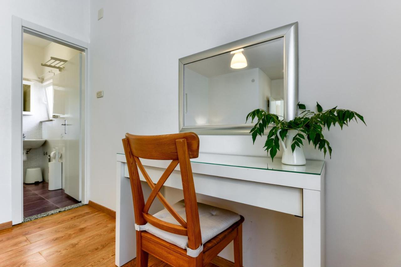 Lrs 2 Apartment In The Centar Of 자다르 외부 사진
